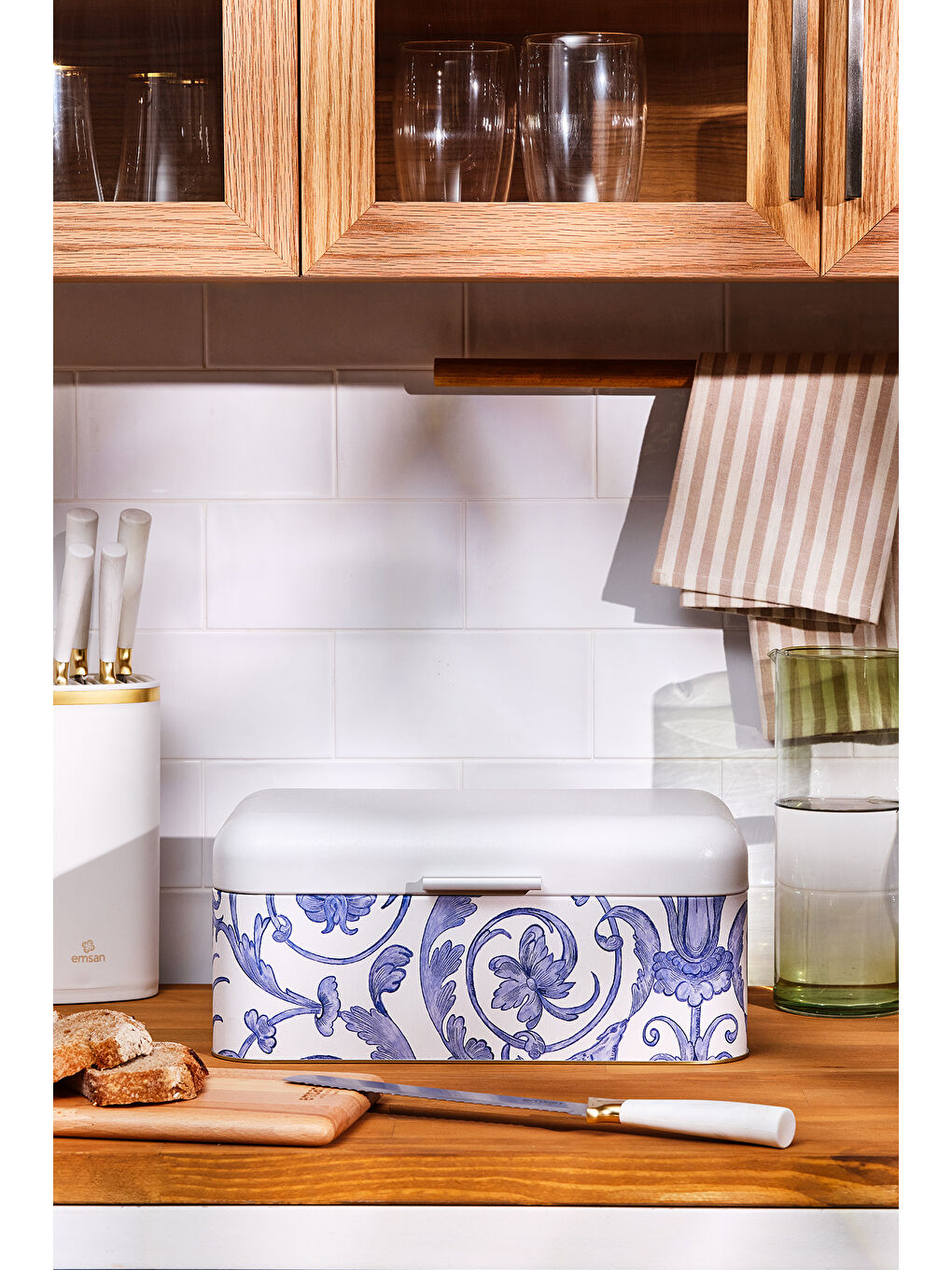 Beyaz Rubens Ekmek Kutusu