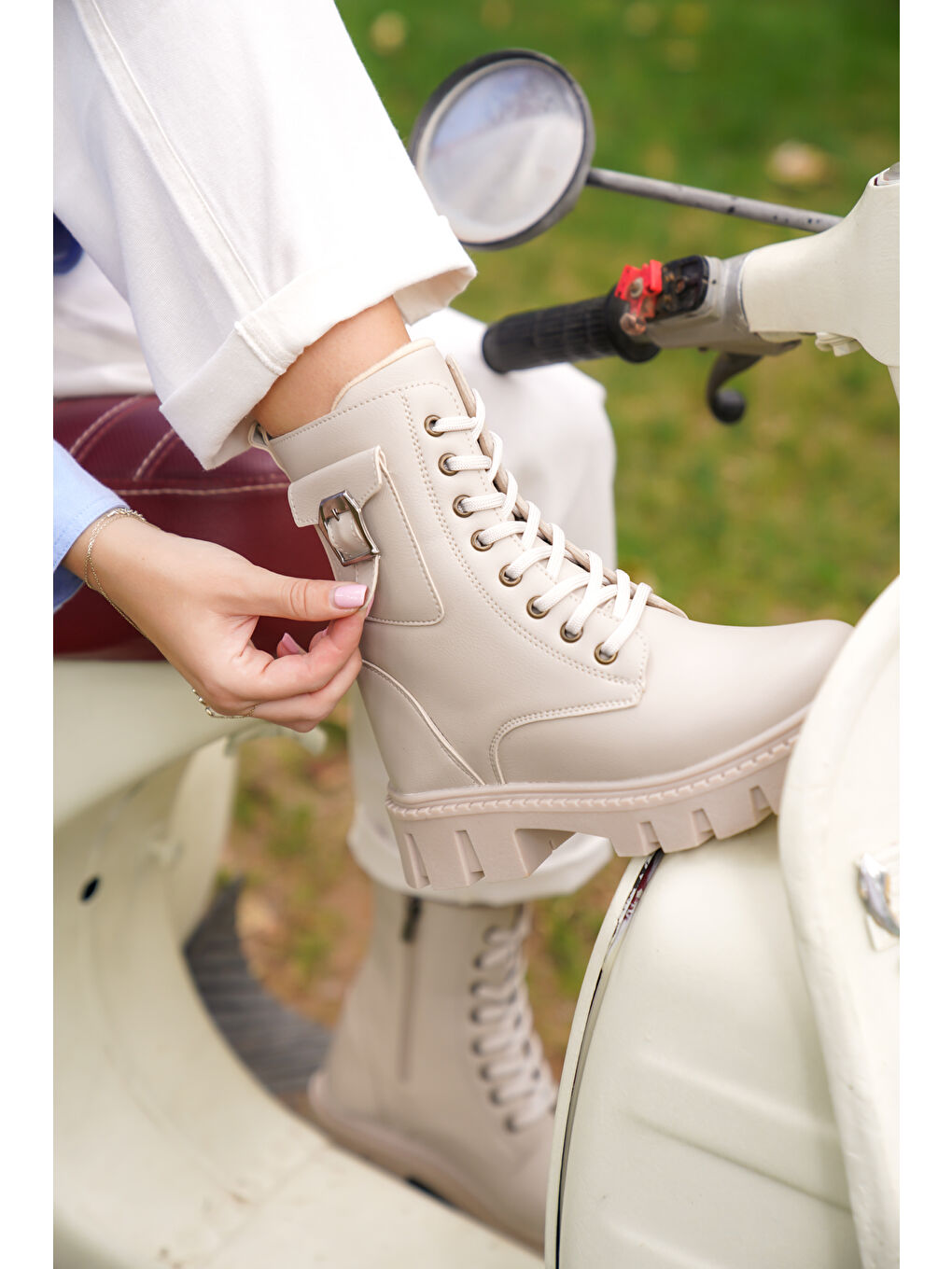 Bej Katiya Soğuk Geçirmez Kadın Günlük Ortopedik Kışlık Bot-9