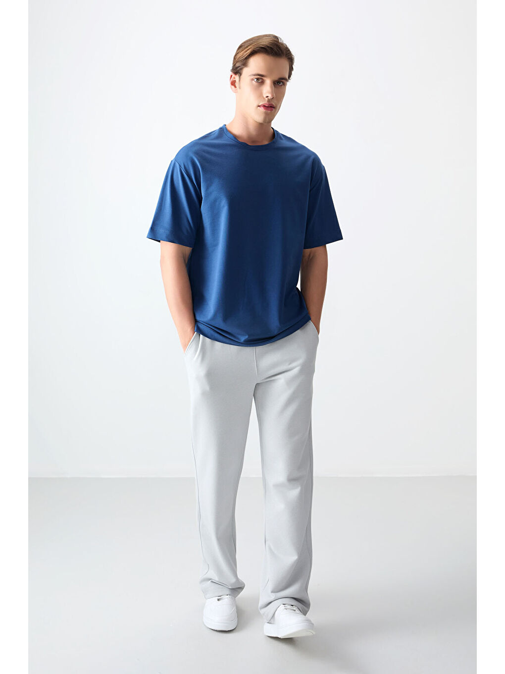 Mavi Parlament Pamuklu Kalın Yumuşak Dokulu Oversize Fit Basic Erkek Tişört- 88377-1