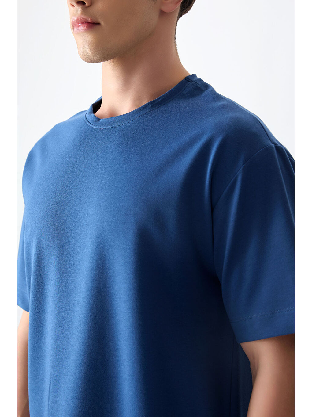 Mavi Parlament Pamuklu Kalın Yumuşak Dokulu Oversize Fit Basic Erkek Tişört- 88377-2