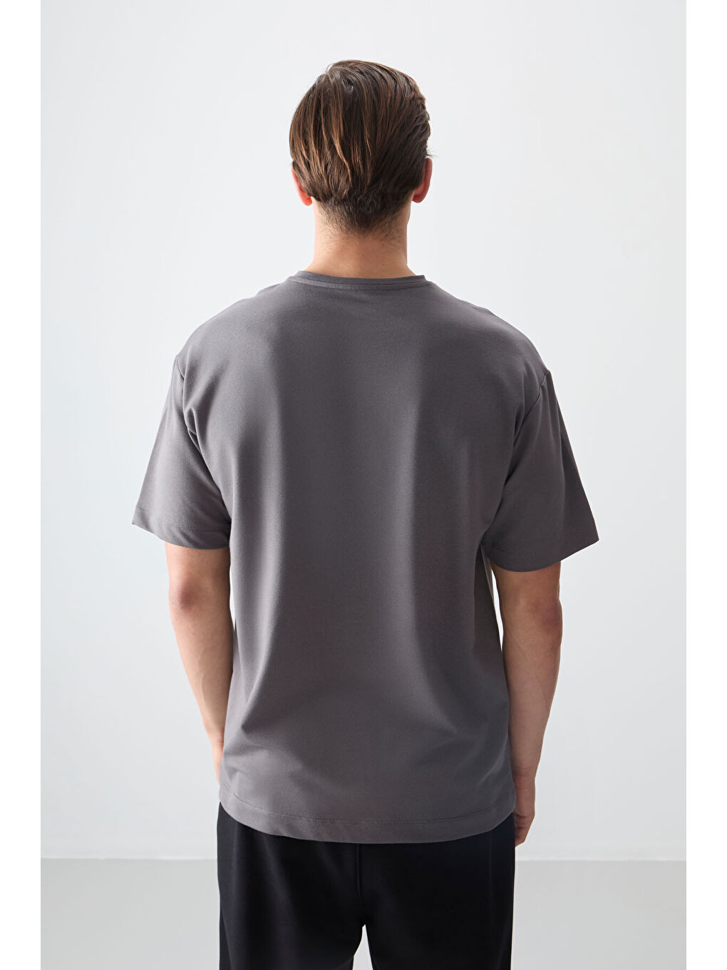 Koyu Gri Pamuklu Kalın Yumuşak Dokulu Oversize Fit Baskılı Erkek Tişört - 88373-4