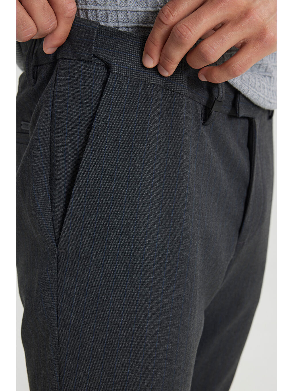 Erkek Kahverengi Yünlü Slim Fit Dar Kesim Balıksırtı Desenli Yan Cep Esnek Casual Pantolon-4