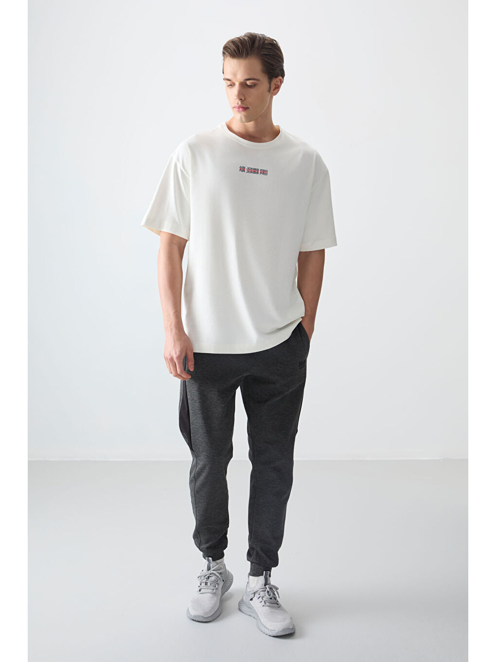 Ekru %100 Pamuk Kalın Yumuşak Dokulu Oversize Fit Baskılı Erkek Tişört - 88354-1