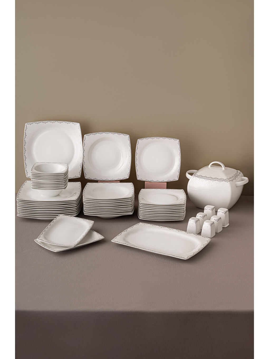 Beyaz Fine Bone Yeni Lotus 61 Parça 12 Kişilik Kare Yemek Takımı