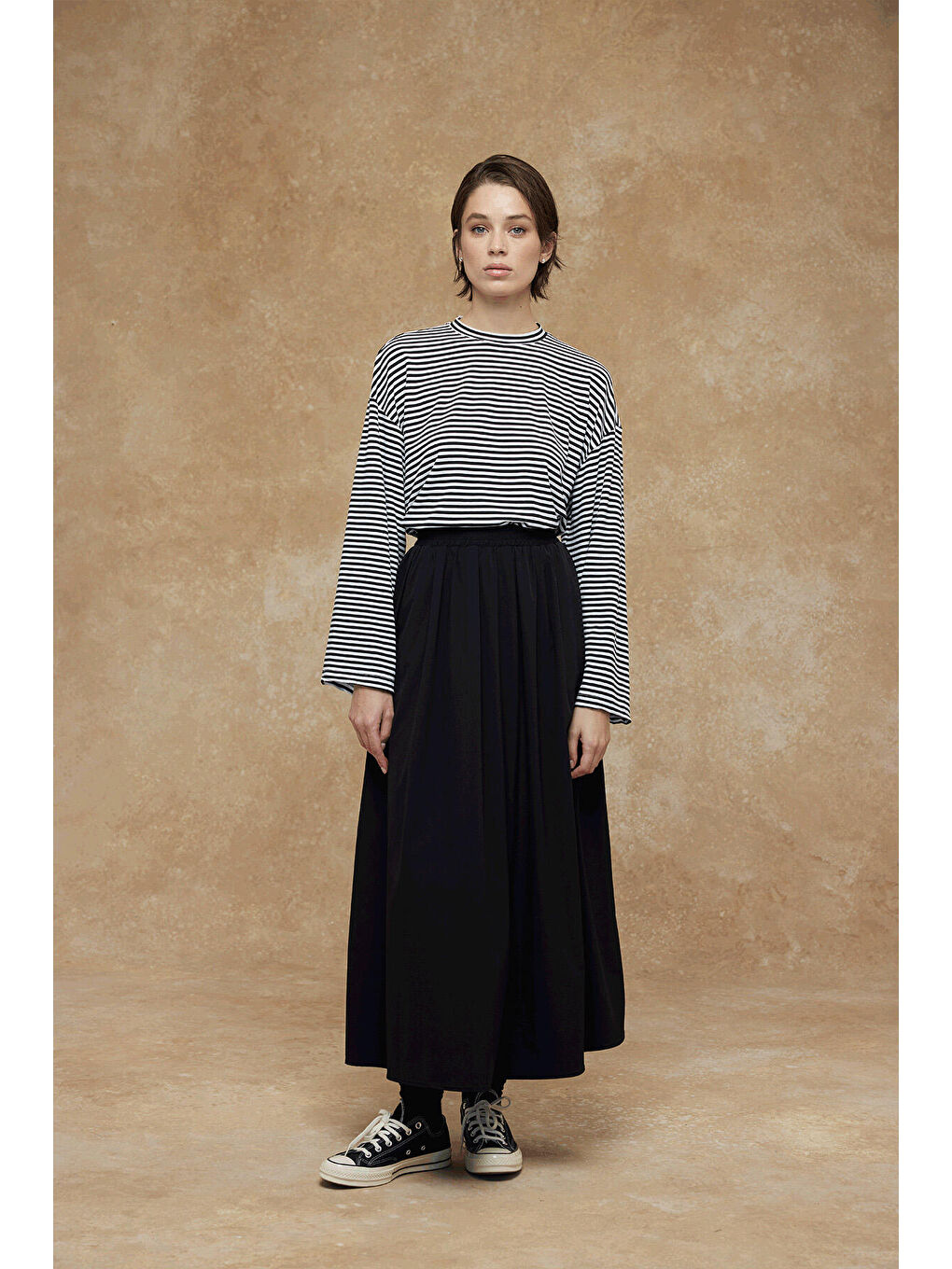 Bol Kesim Rahat Etek Siyah-4