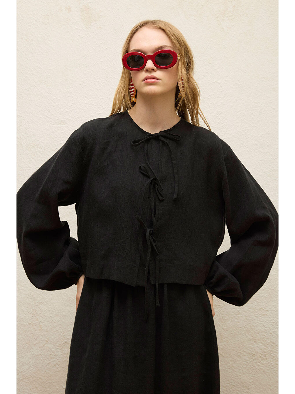 Keten Bağcık Detaylı Bluz Siyah-2