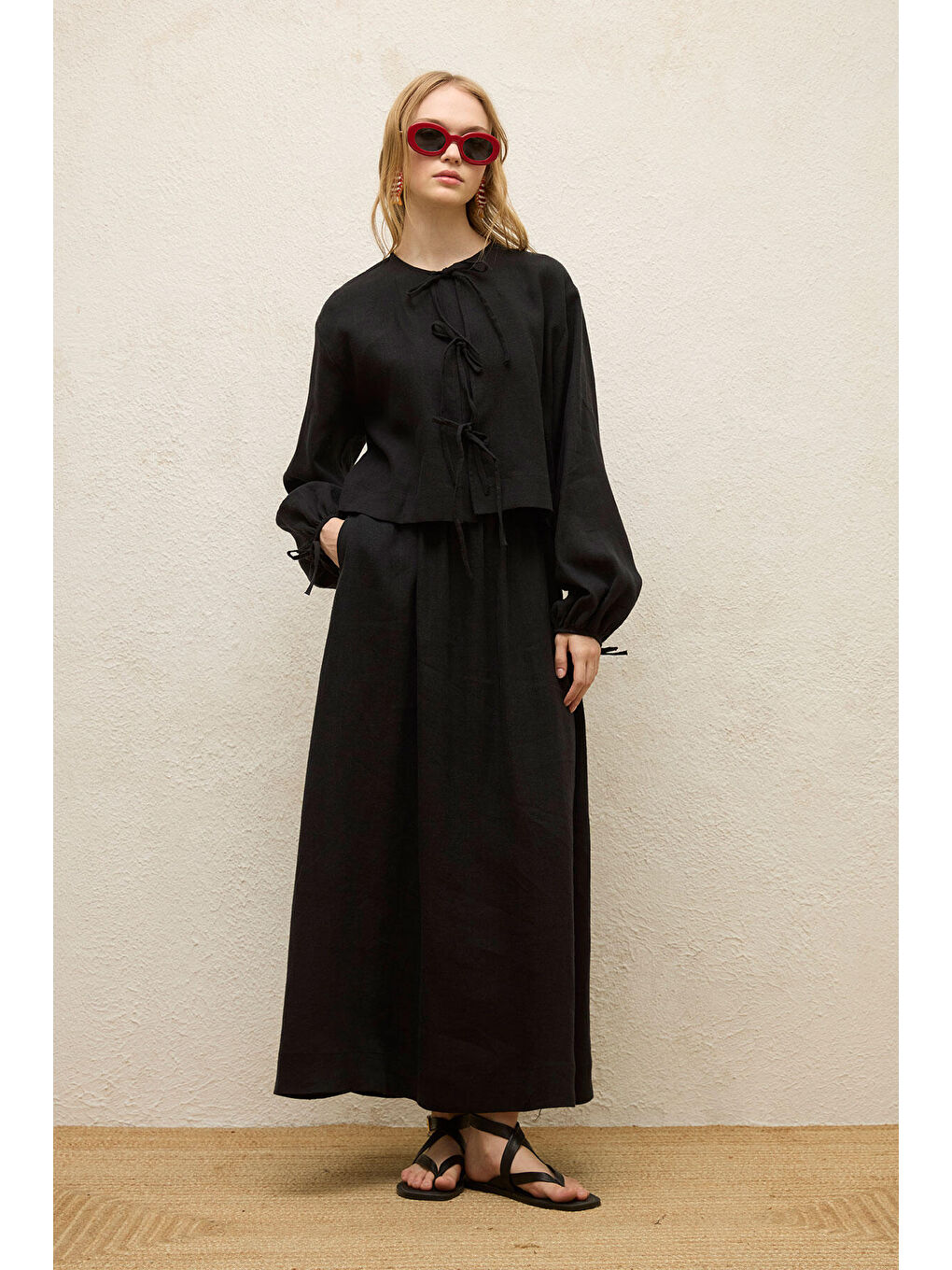 Keten Bağcık Detaylı Bluz Siyah-4