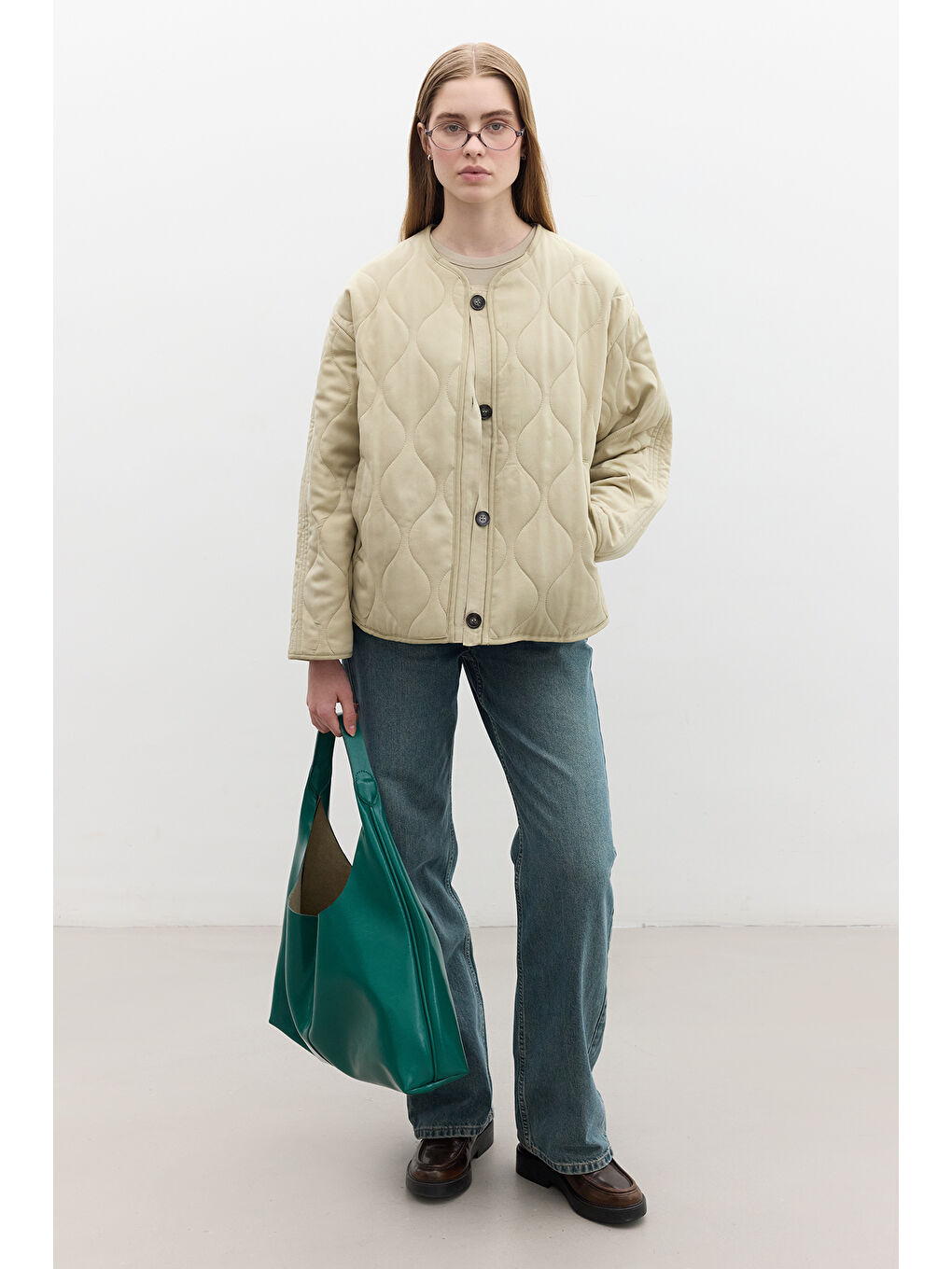 Bej Düğmeli Kısa Kapitone Mont Kum-2