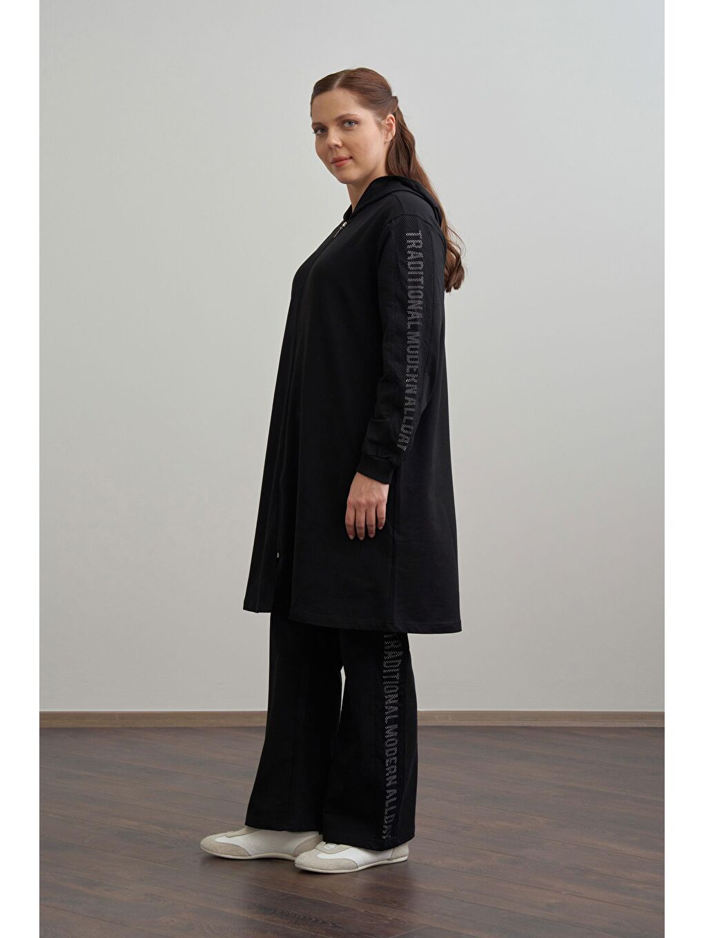 Siyah-Baskılı Fileli Büyük Beden Eşofman Takımı-1