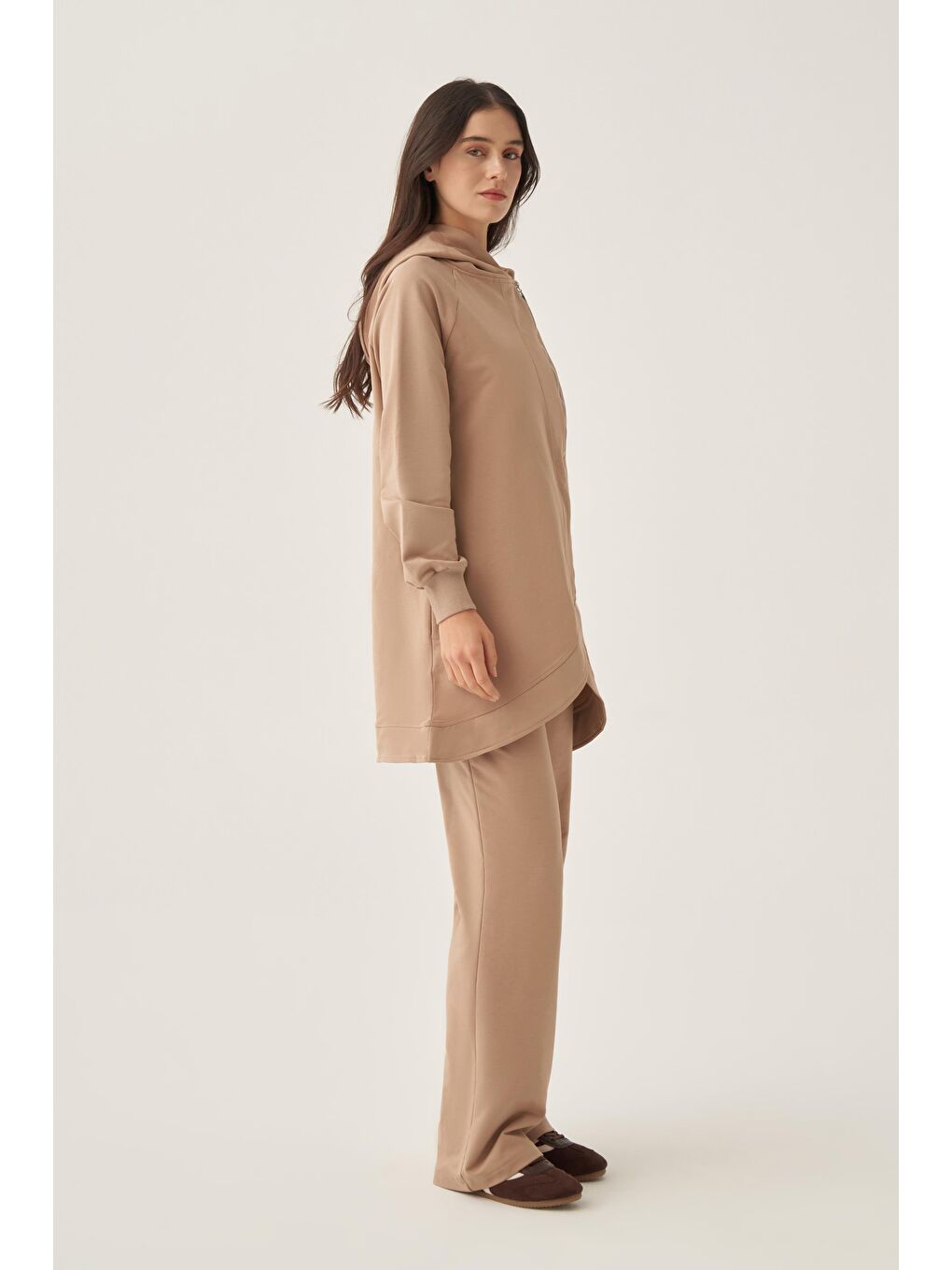 Bej-Yandan Fermuarlı Cepli Eşofman Takımı-2