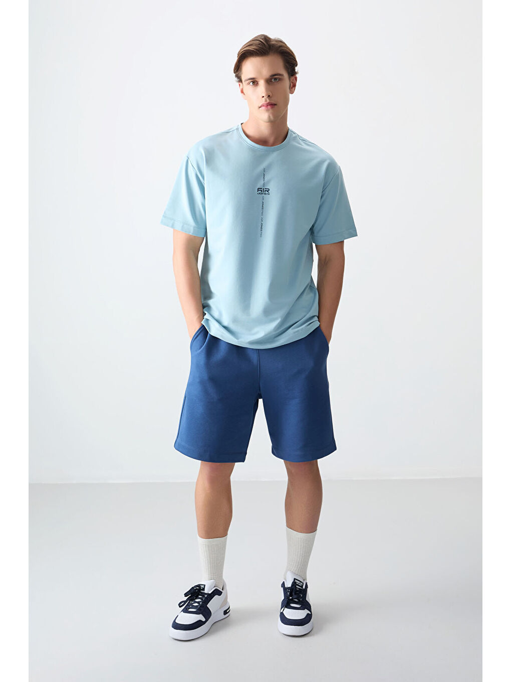 Açık Mavi Pamuklu Kalın Yumuşak Dokulu Oversize Fit Baskılı Erkek Tişört - 88373-1