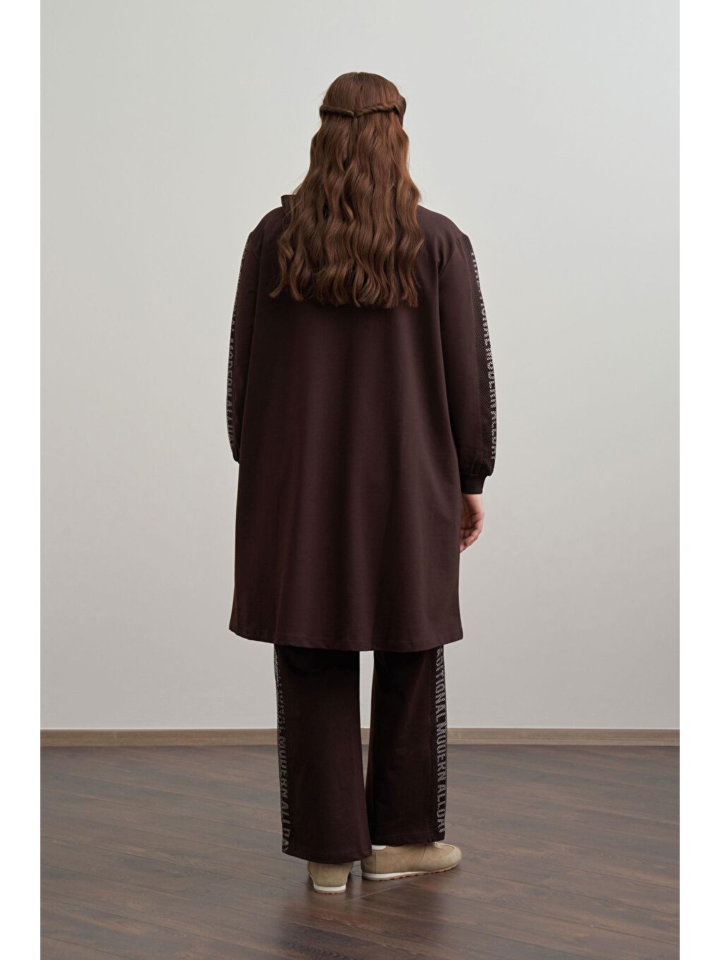 Kahverengi Acı Kahve-Baskılı Fileli Büyük Beden Eşofman Takımı-2