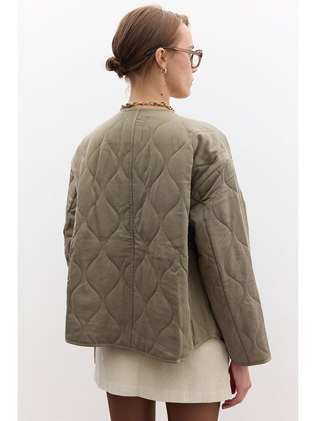 Düğmeli Kısa Kapitone Mont Yeşil-3