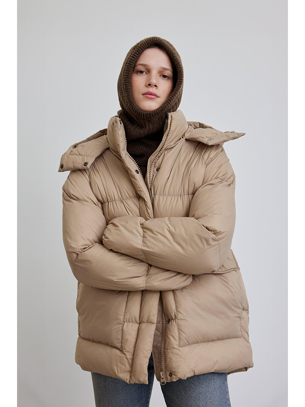 Oversize Cepli Şişme Mont Koyu Bej-1