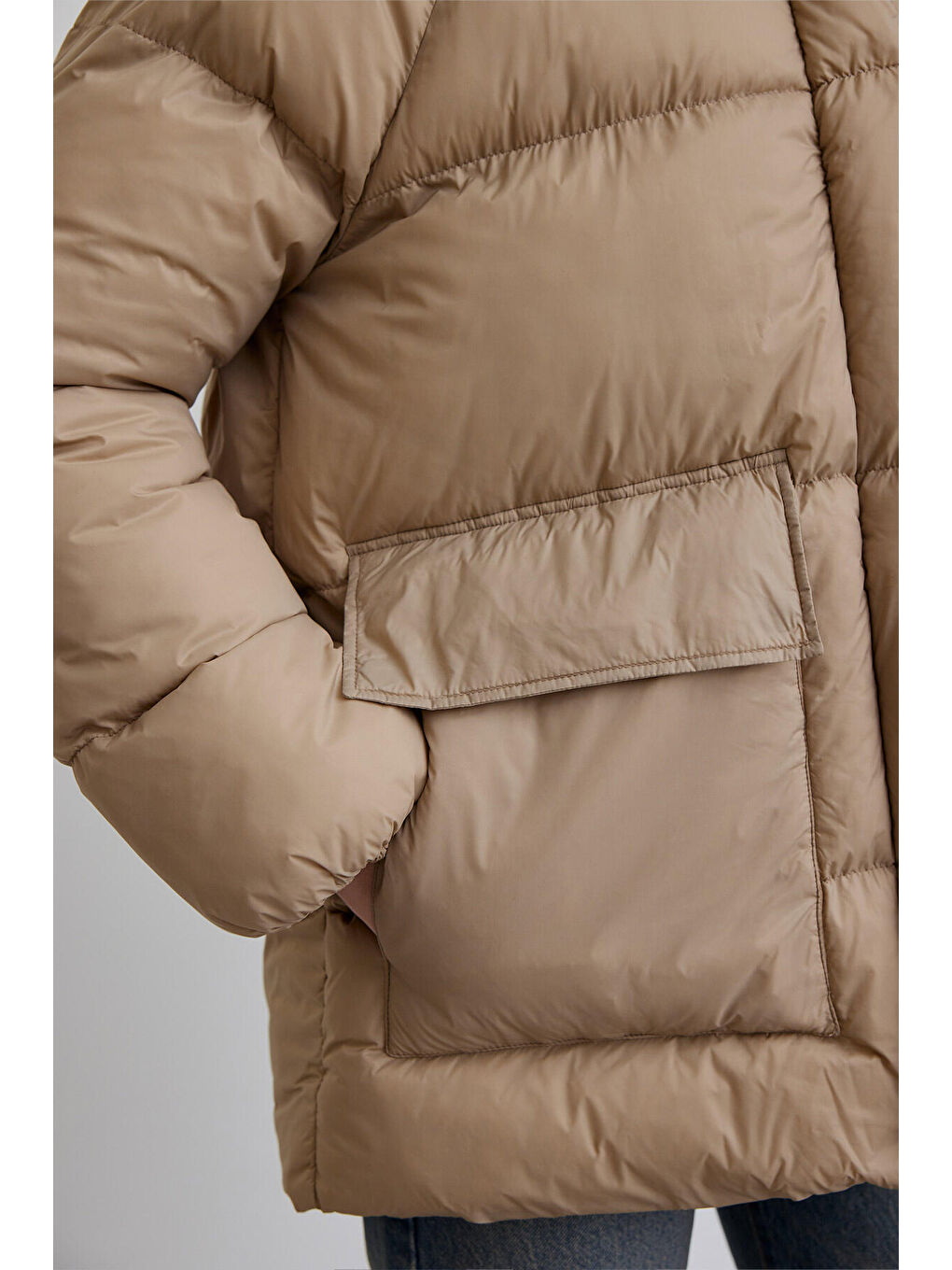 Oversize Cepli Şişme Mont Koyu Bej-5