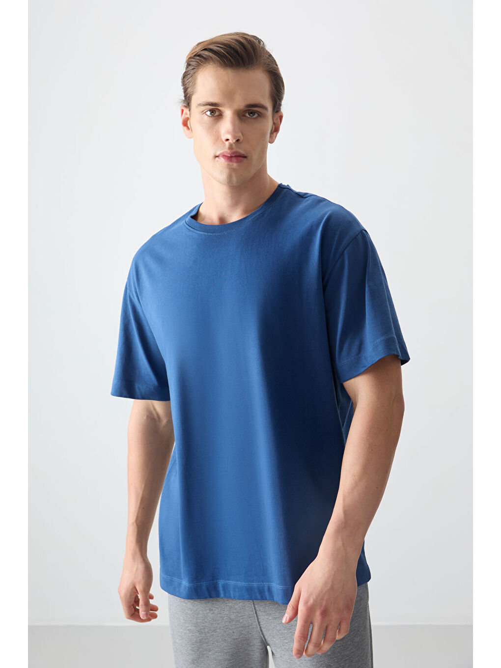 Mavi %100 Pamuk Kalın Yumuşak Dokulu Oversize Fit Basic Erkek Tişört-2