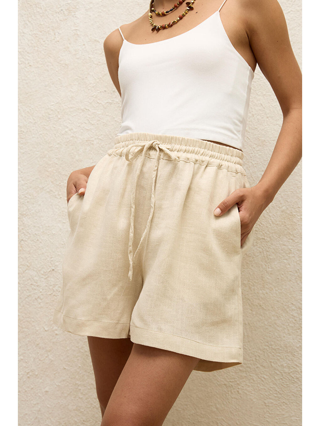 Keten Rahat Şort Bej-5