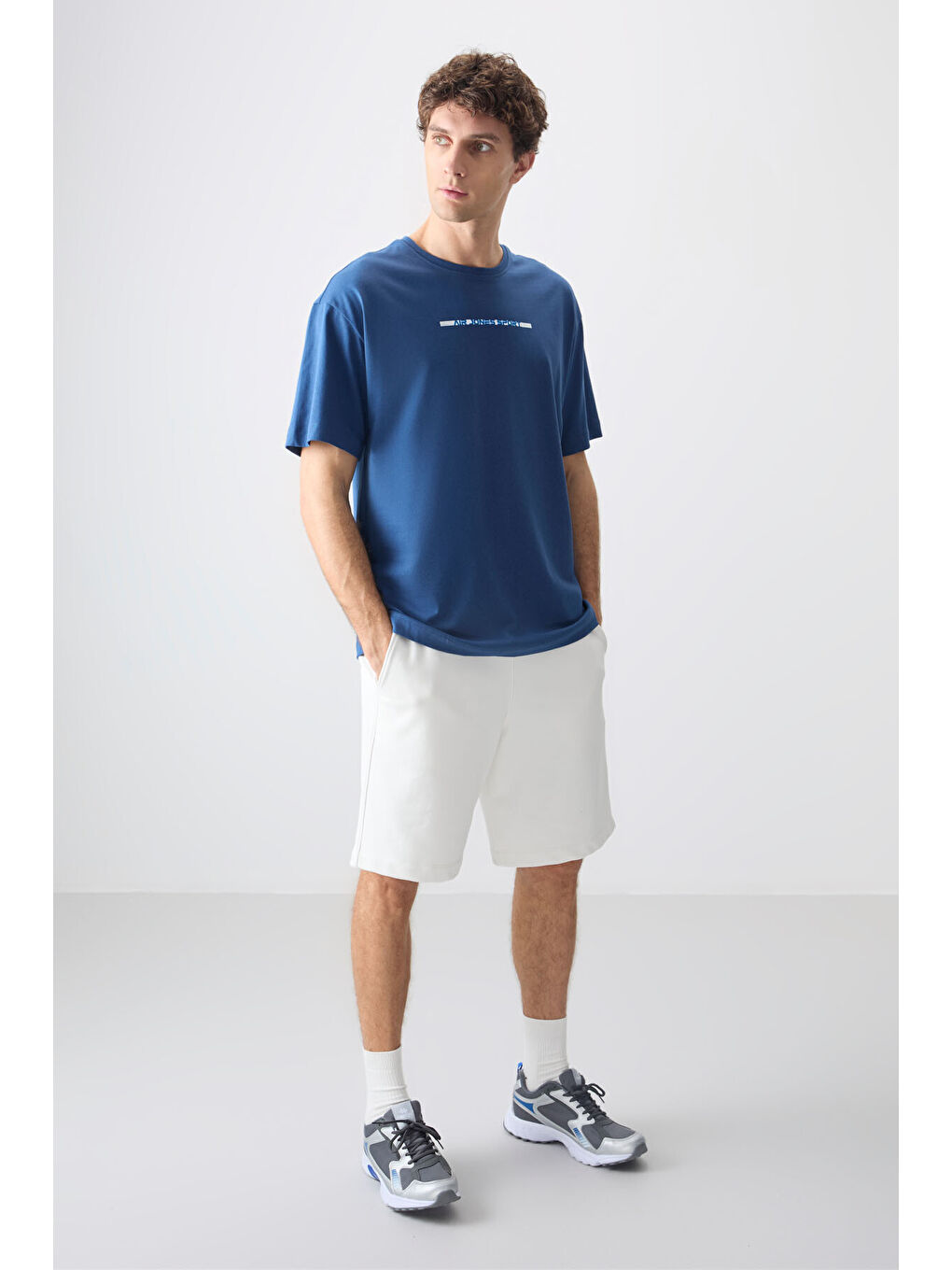 Mavi %100 Pamuk Kalın Yumuşak Dokulu Oversize Fit Baskılı Erkek Tişört-2