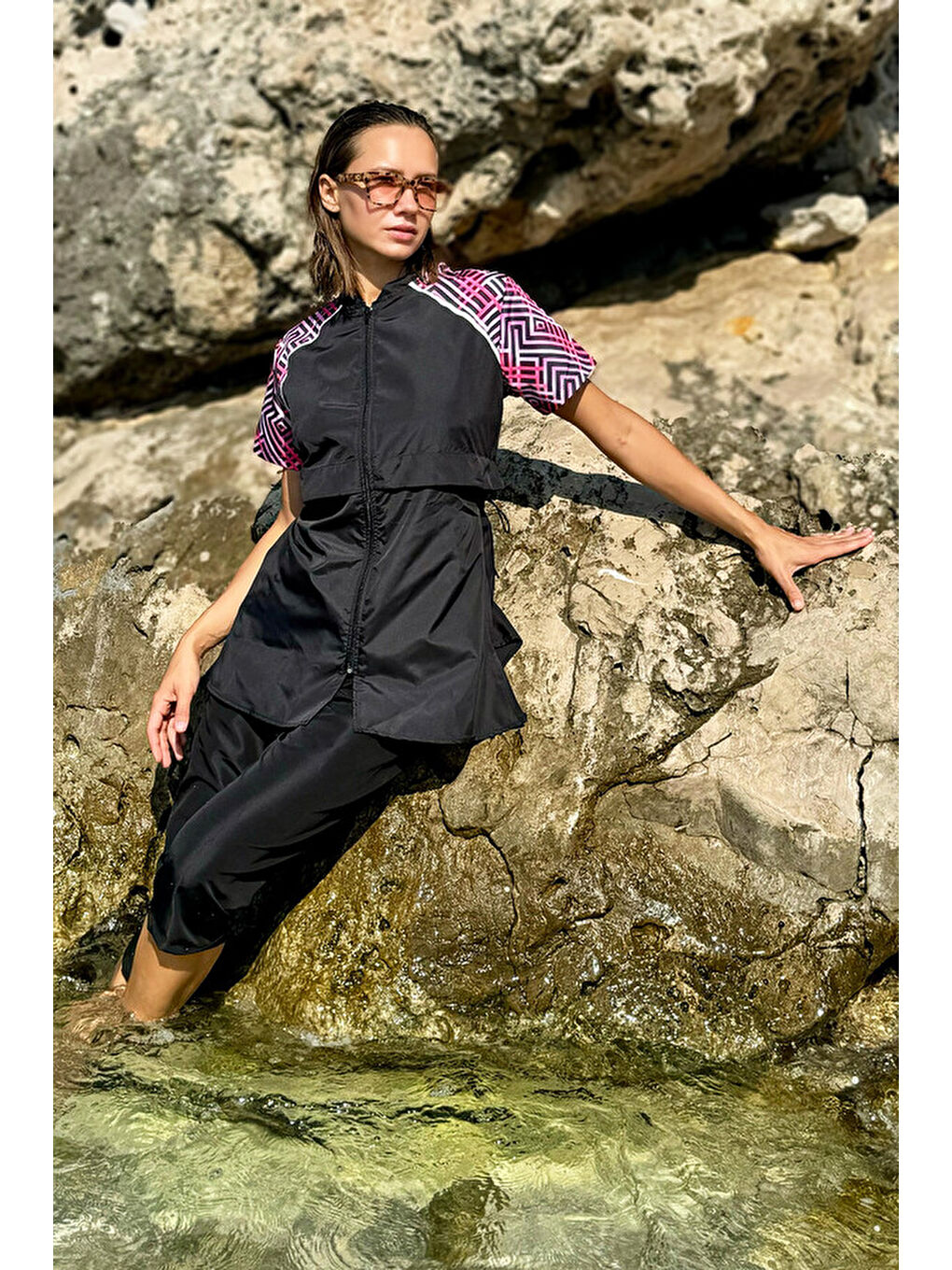 Siyah Paraşüt Yarı Kapalı Tesettür Mayo Hera 2408 Çizgi-3