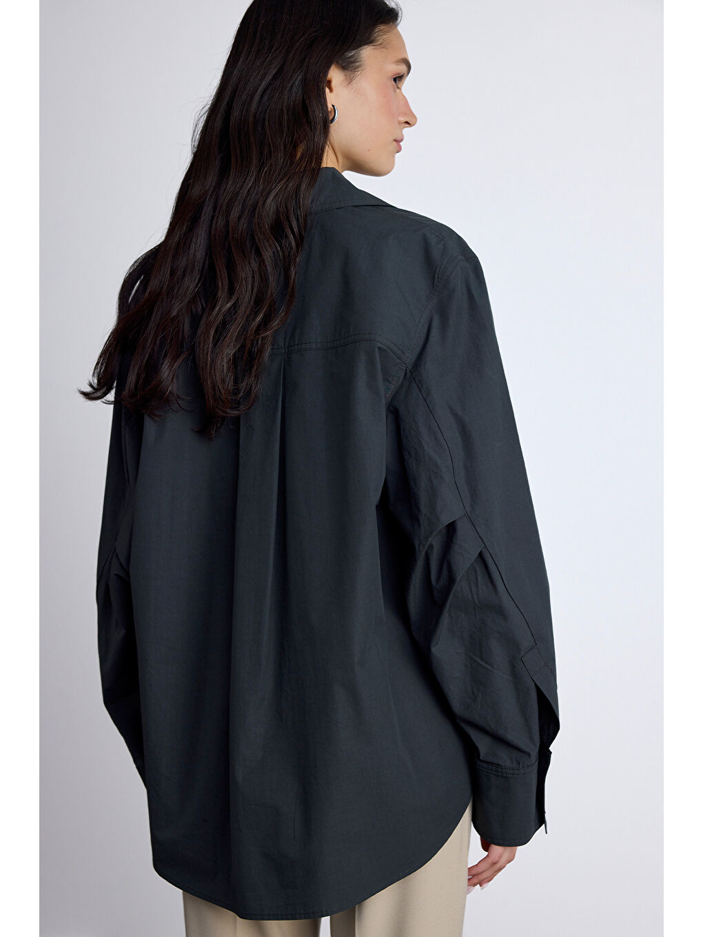 Gri Pile Detaylı Oversıze Gömlek Duman-6