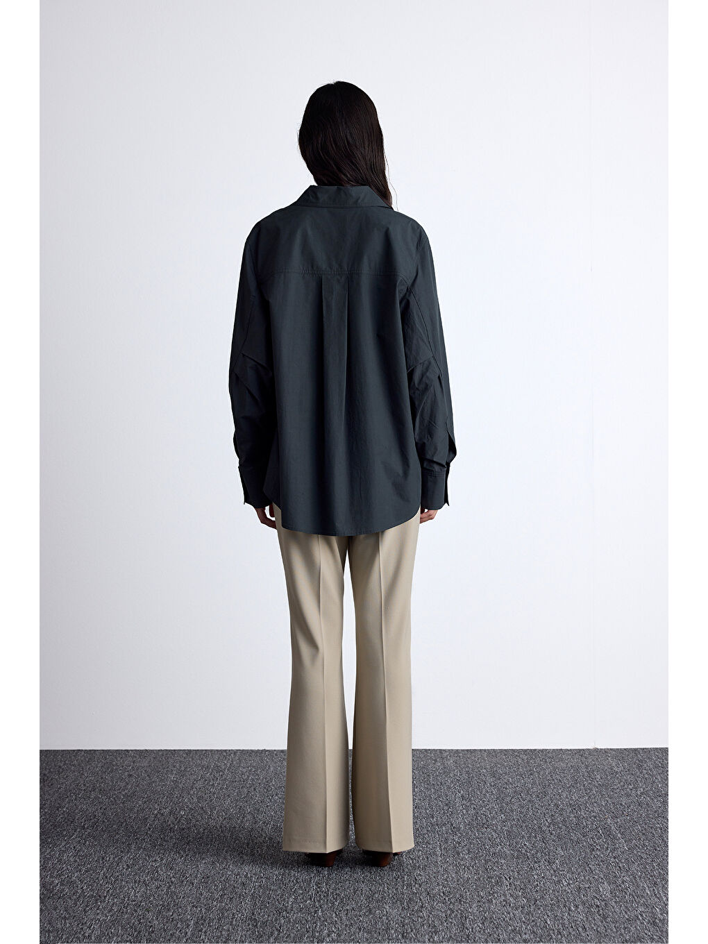 Gri Pile Detaylı Oversıze Gömlek Duman-7