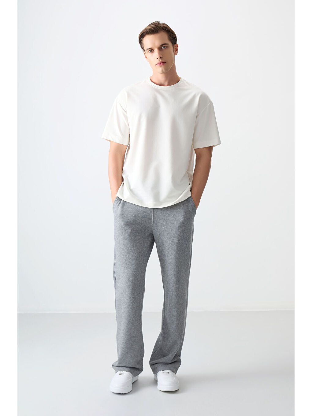 Ekru Pamuklu Kalın Yumuşak Dokulu Oversize Fit Basic Erkek Tişört- 88377-3