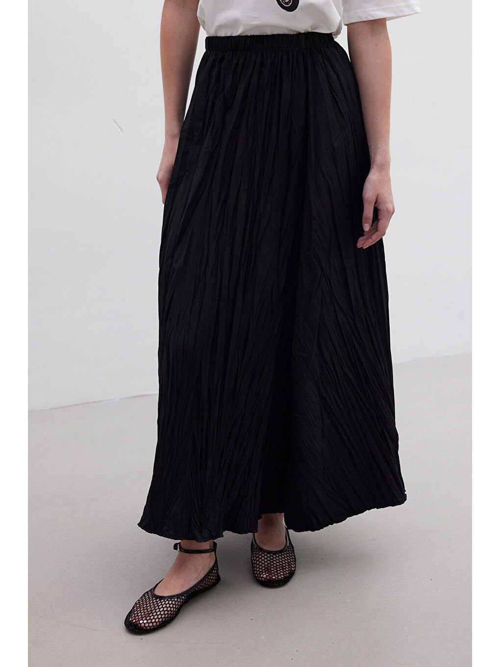 Crush Efektli Uzun Kloş Etek Siyah-5