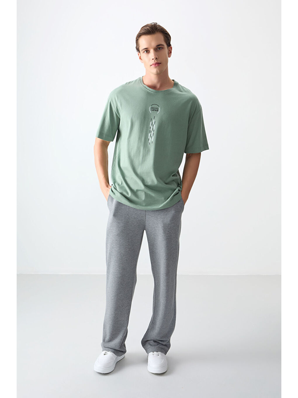 Açık Yeşil %100 Pamuk Kalın Yumuşak Dokulu Oversize Fit Baskılı Erkek Tişört -88355-4