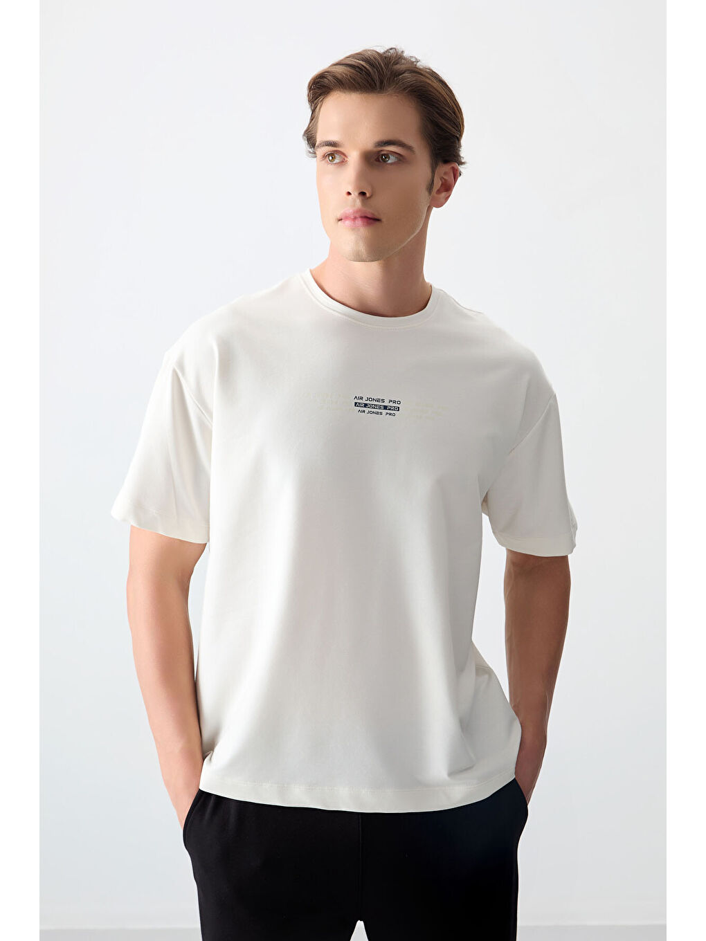 Ekru Pamuklu Kalın Yumuşak Dokulu Oversize Fit Baskılı Erkek Tişört - 88374