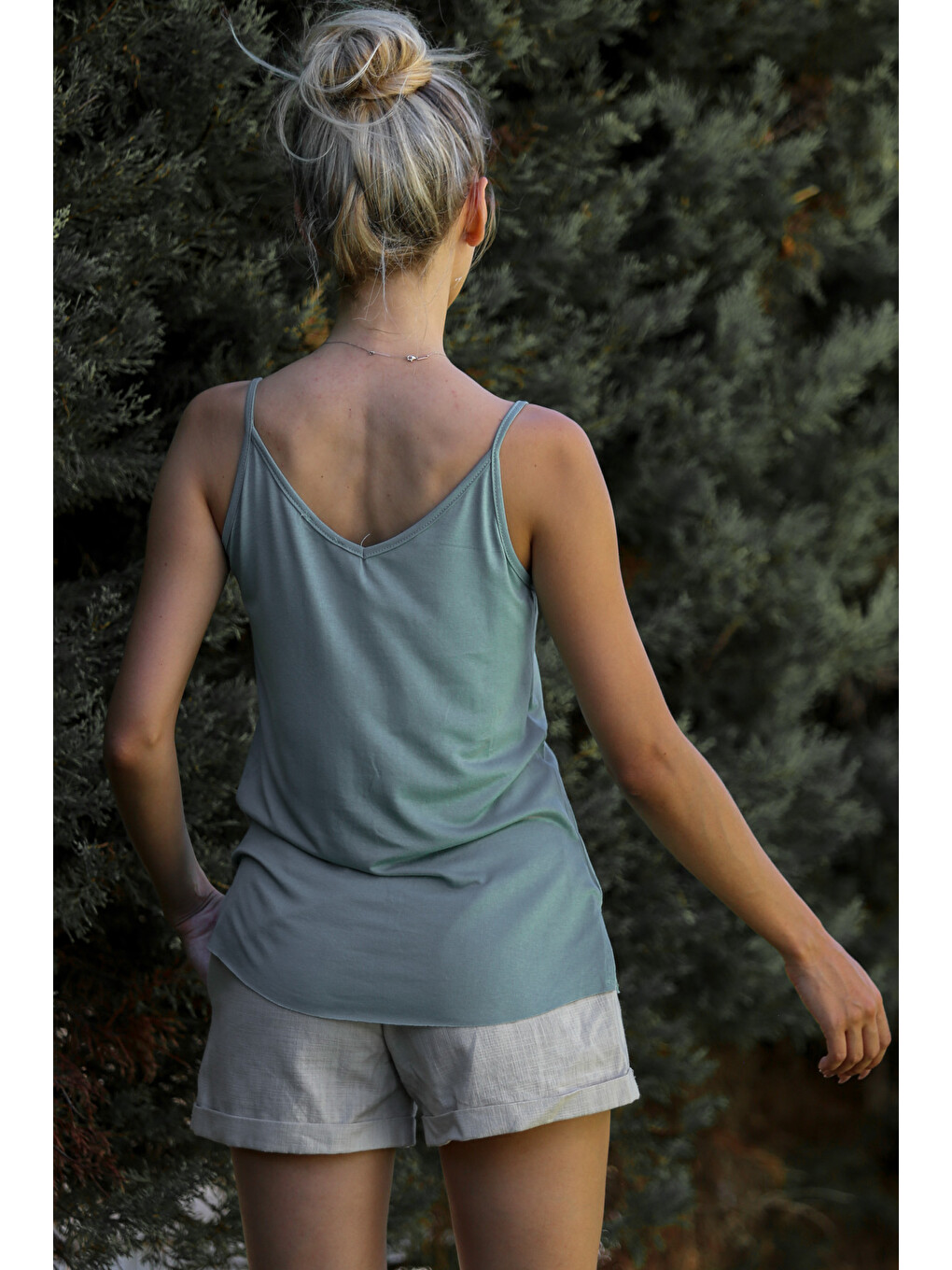 Haki V Yaka Askılı Yarım Astarlı Yırtmaçlı Örme Basic Casual Bluz-6