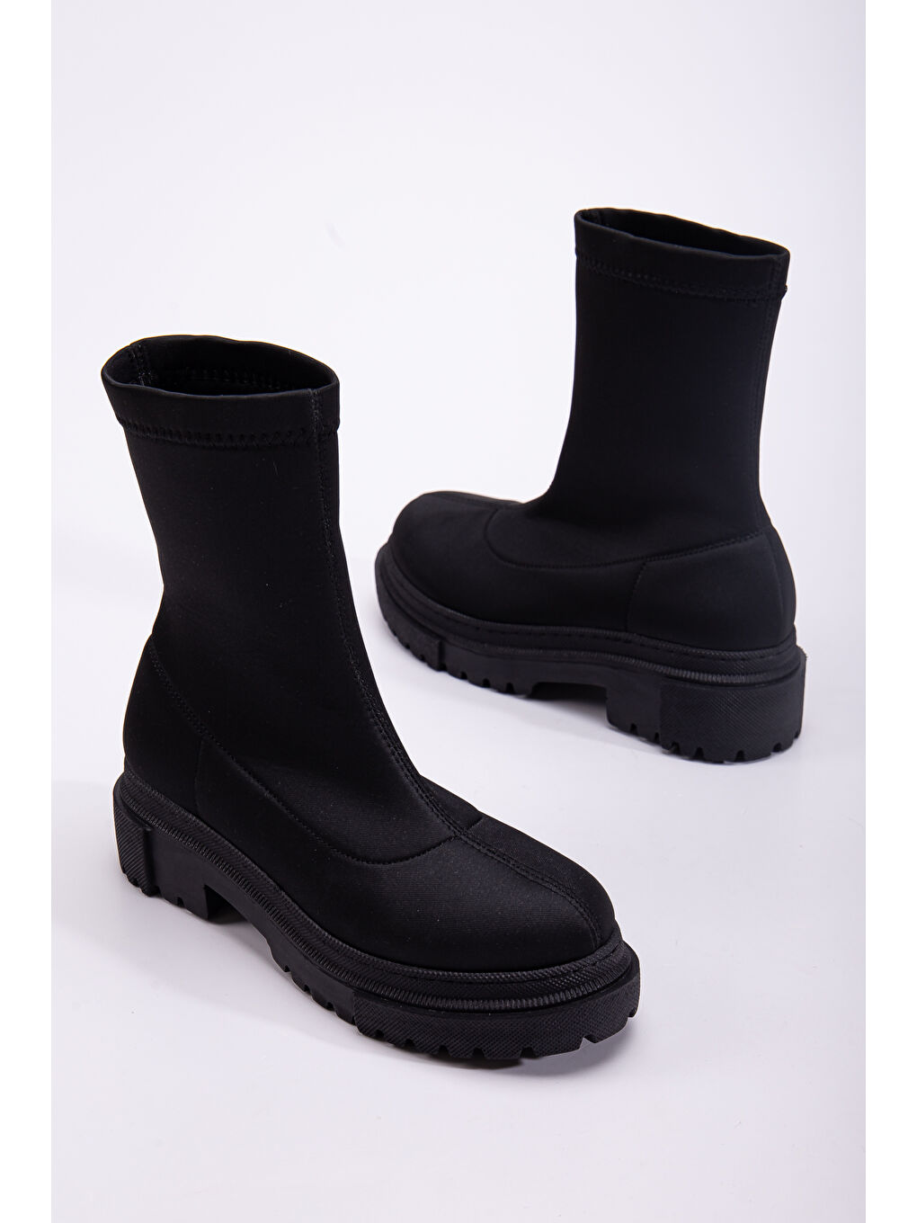 Siyah İstinye Kadın Kışlık Ortopedik Dalgıç Bot-9