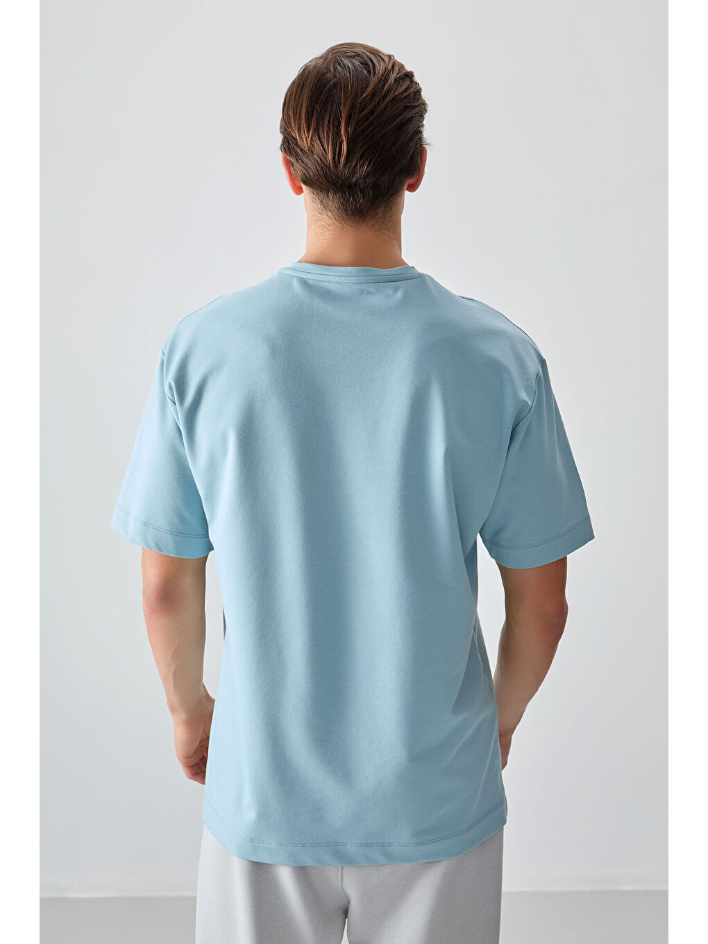 Açık Mavi Pamuklu Kalın Yumuşak Dokulu Oversize Fit Basic Erkek Tişört- 88377-4