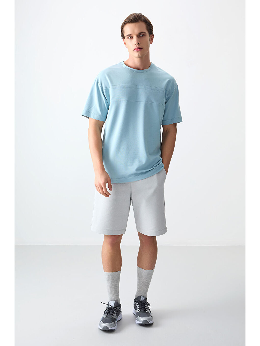 Açık Mavi Pamuklu Kalın Yumuşak Dokulu Oversize Fit Basic Erkek Tişört - 88378-2