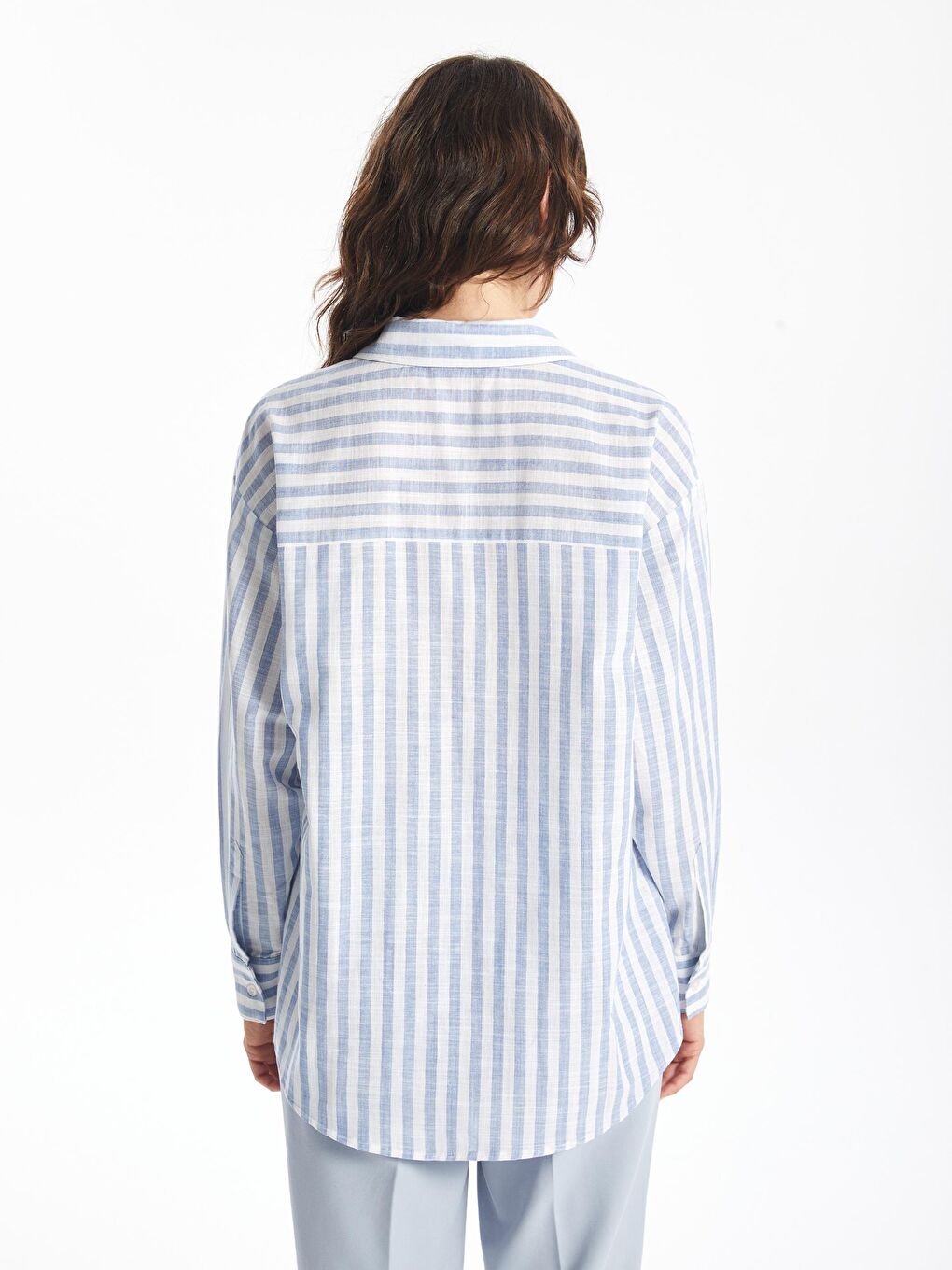 Loose Fit Mavi Beyaz Çizgili Kadın Gömlek Bg119-1