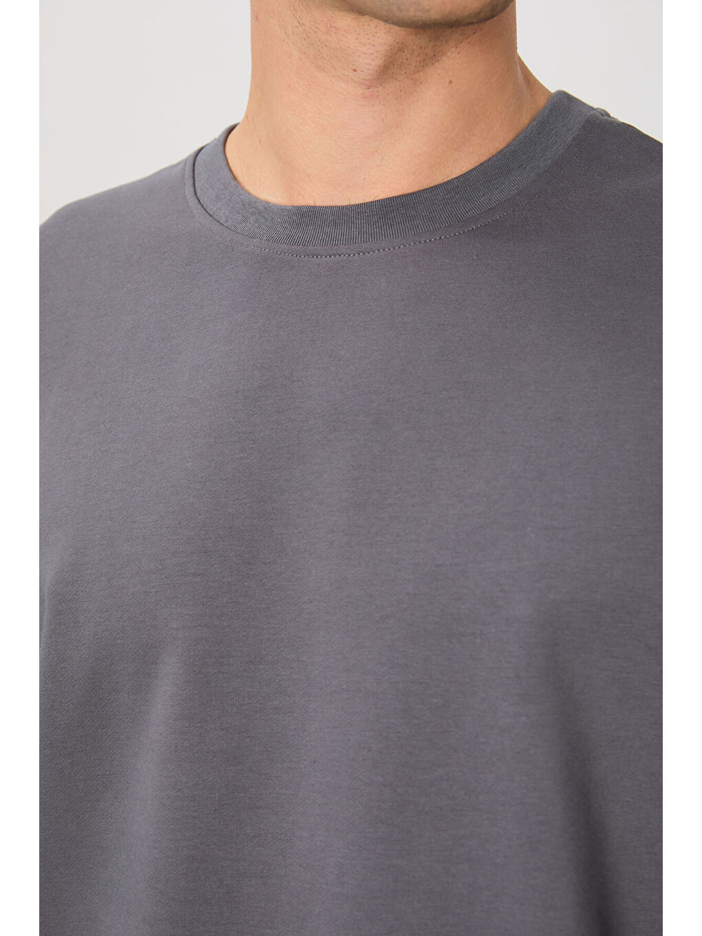 Koyu Gri Pamuk Dokulu Standart Fit Basic Erkek Sweatshirt - 88363-3