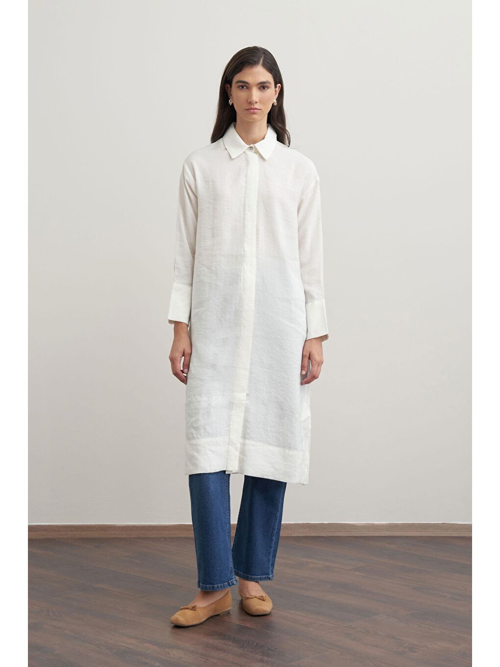 Ekru Kemik-Taş Düğmeli Uzun Modal Gömlek