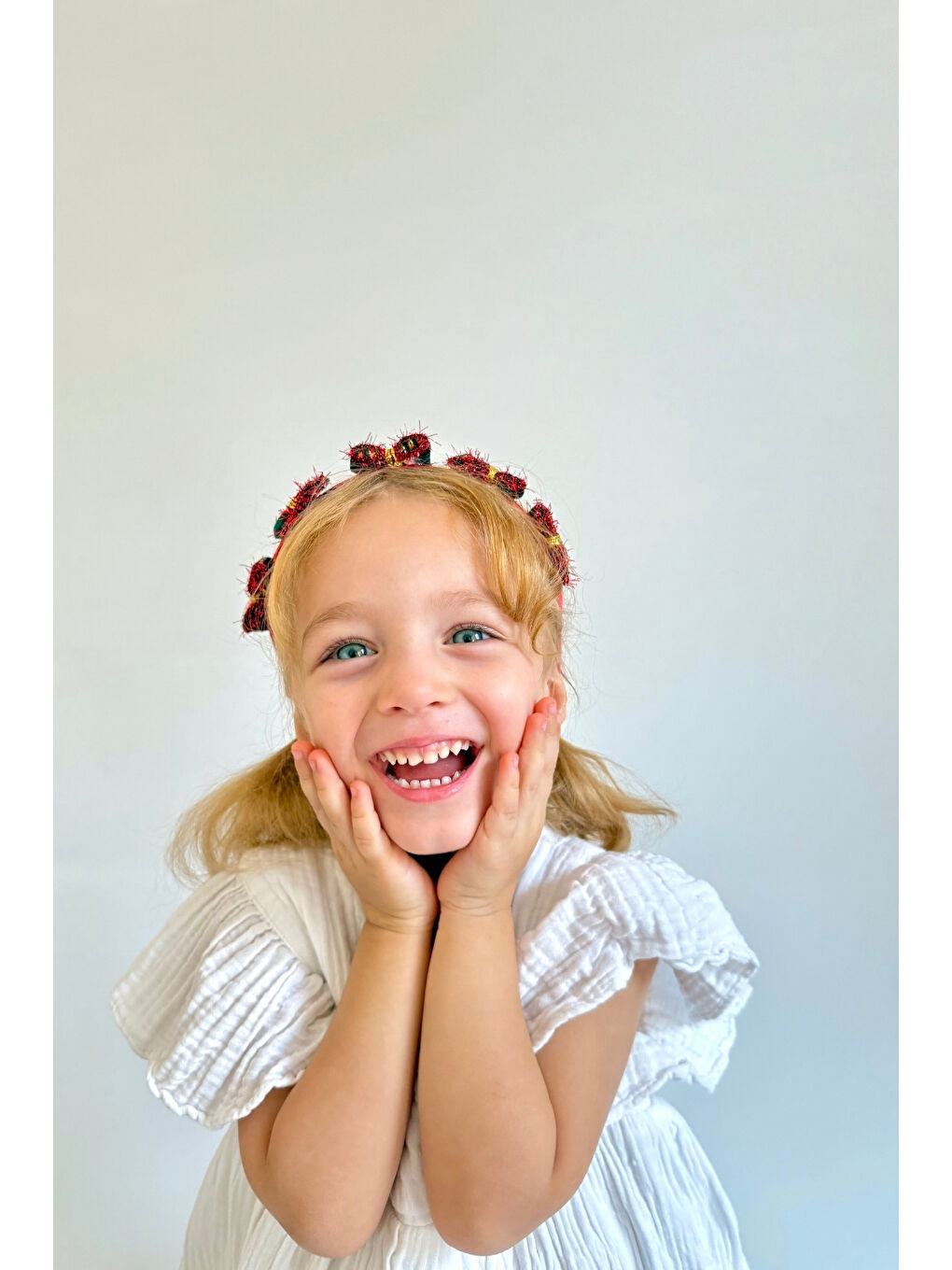 Kırmızı  Ekoseli Küçük Fiyonk Detaylı Kız Çocuk Yılbaşı Taç-3