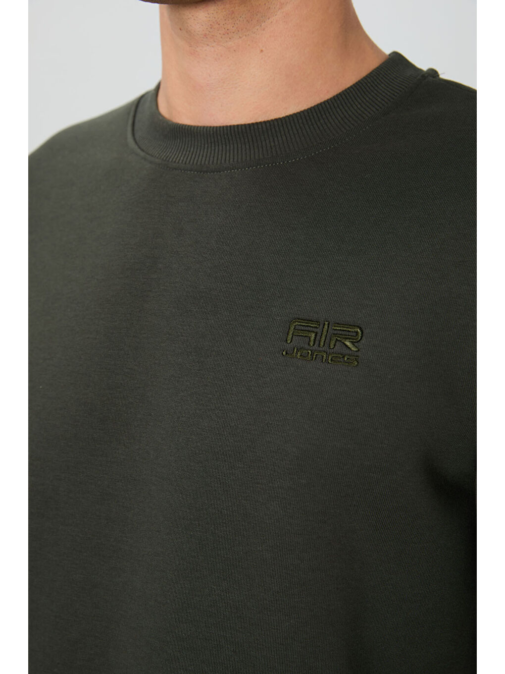 Haki Bisiklet Yaka Şardonlu Rahat Form Basic Erkek Sweatshirt - 88137-3