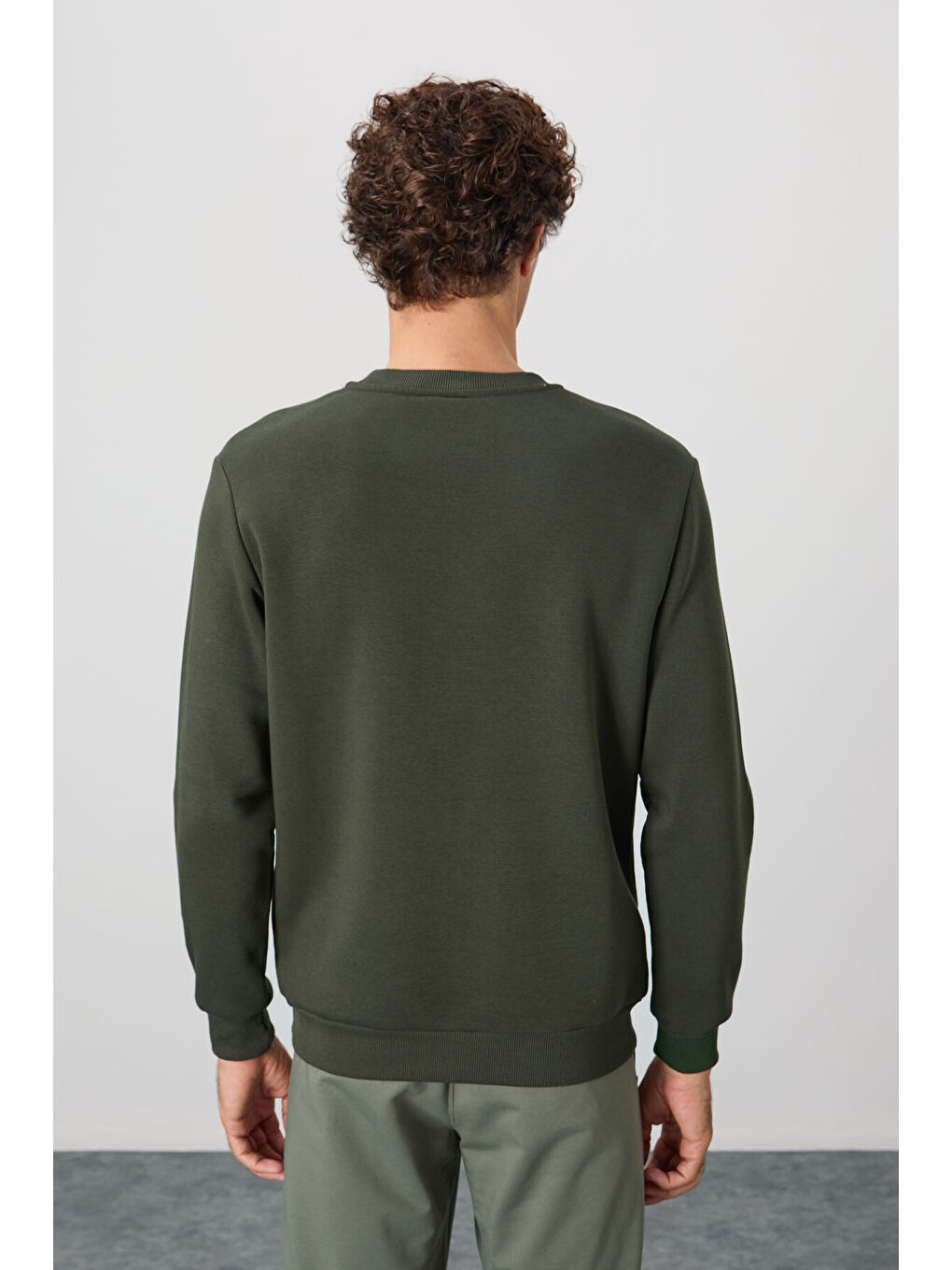 Haki Bisiklet Yaka Şardonlu Rahat Form Basic Erkek Sweatshirt - 88137-4