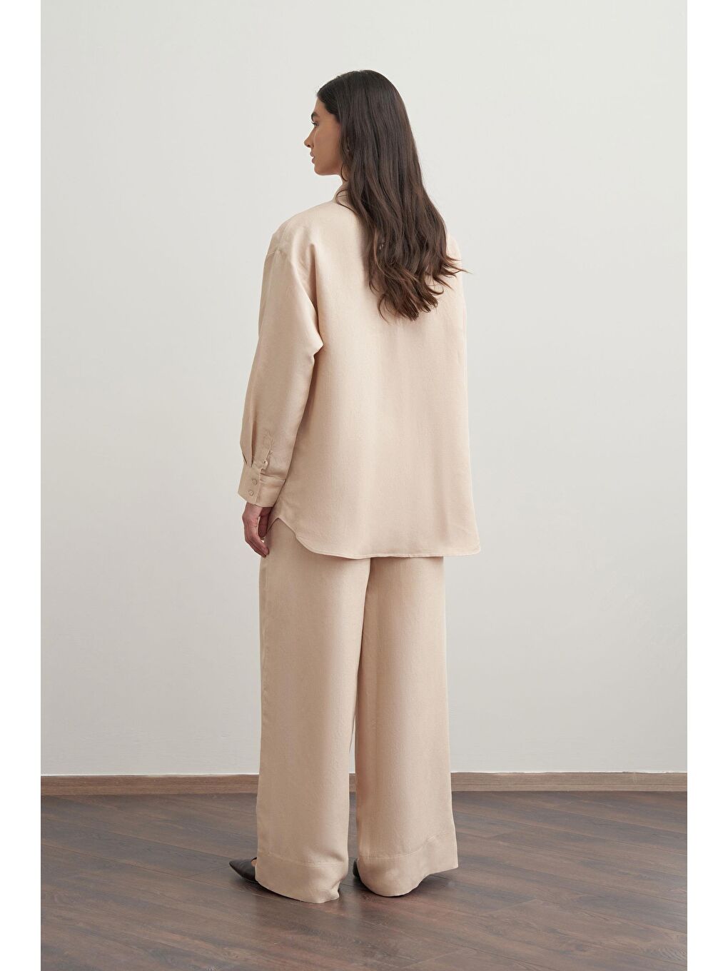 Bej-Nakış Detaylı Keten Pantolonlu Takım-2