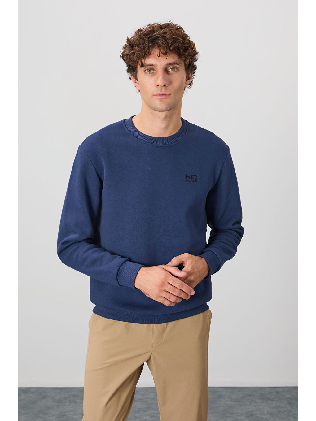 İndigo Bisiklet Yaka Şardonlu Rahat Form Basic Erkek Sweatshirt - 88137-3