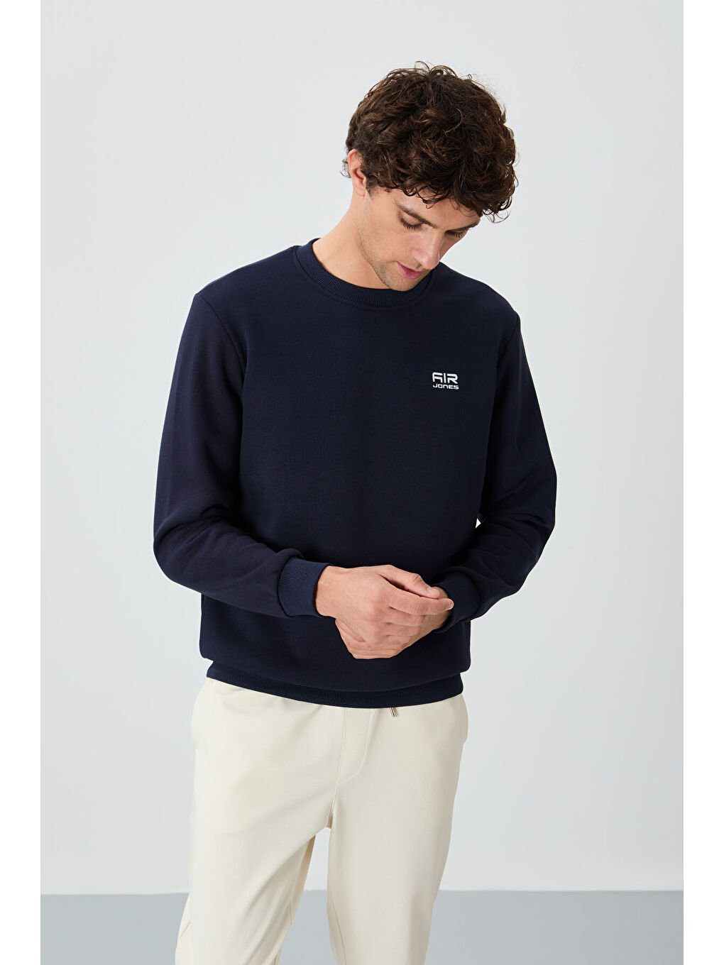 Lacivert Bisiklet Yaka Şardonlu Rahat Form Basic Erkek Sweatshirt - 88137-2