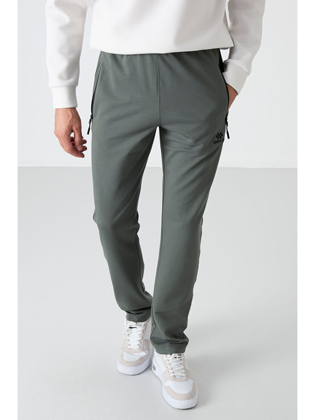 Haki Fermuarlı Üç Cepli Dar Kalıp Klasik Paça Erkek Eşofman Alt - 84671-1