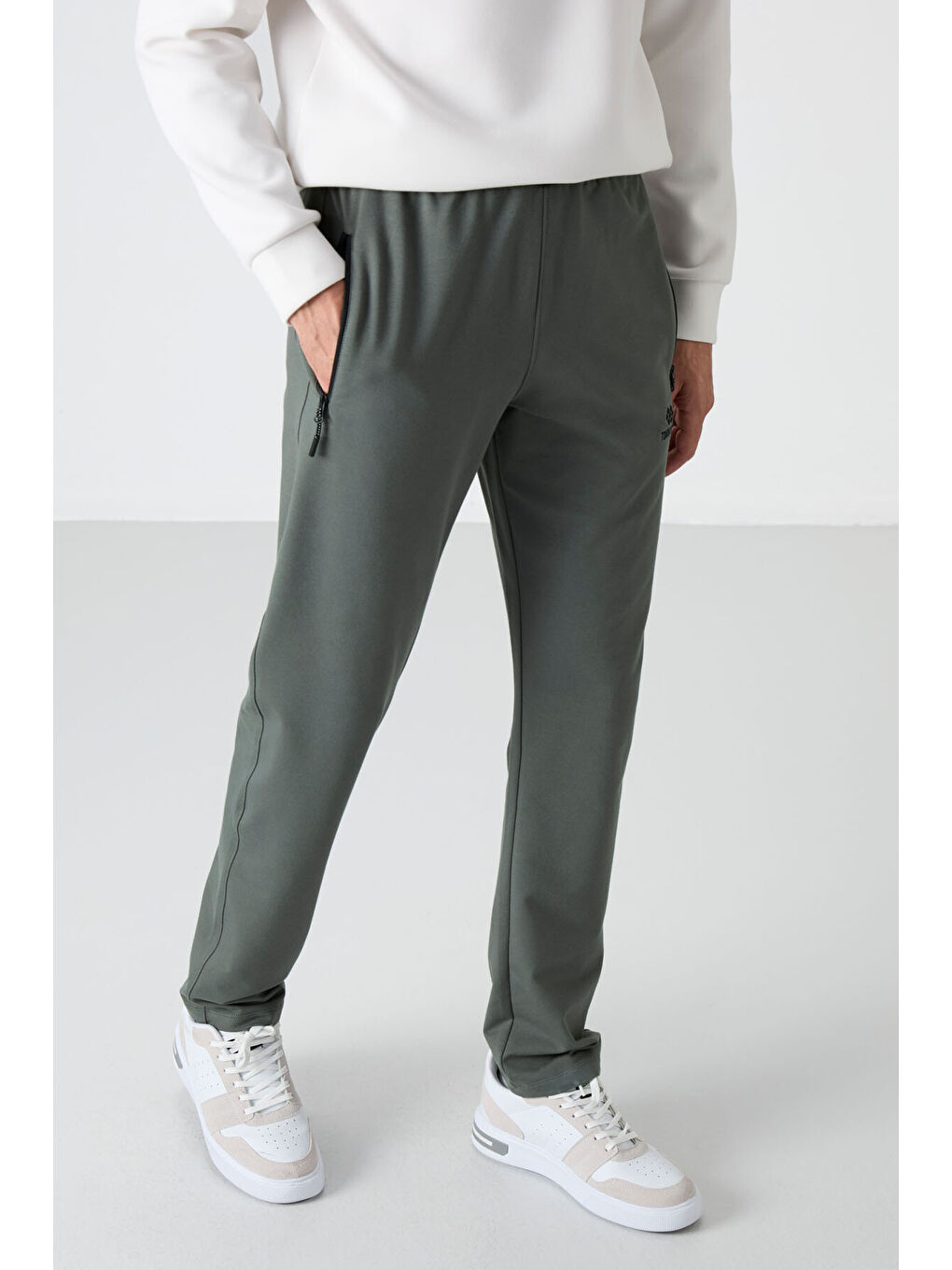 Haki Fermuarlı Üç Cepli Dar Kalıp Klasik Paça Erkek Eşofman Alt - 84671-3