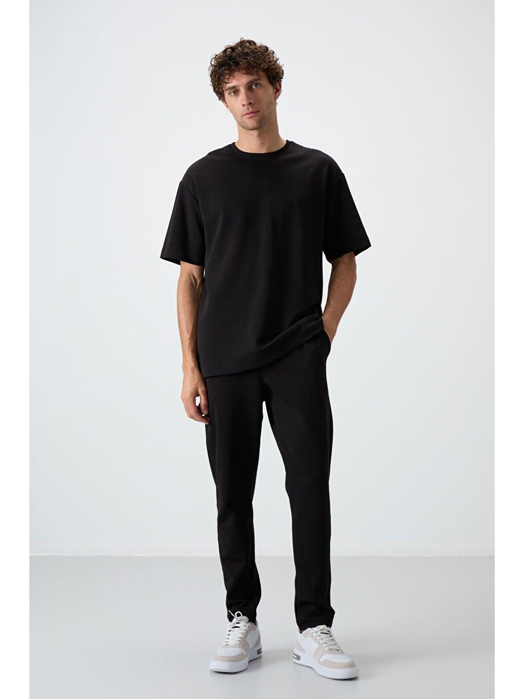 Siyah Pamuklu Kalın Yumuşak Dokulu  Fit Basic Erkek Eşofman Takım - 85251-3