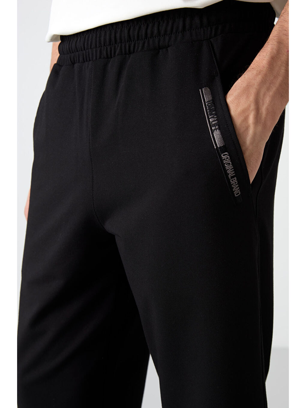 Siyah Ön Cep Detaylı Standart Kalıp Klasik Paça Erkek Kapri - 83092-2