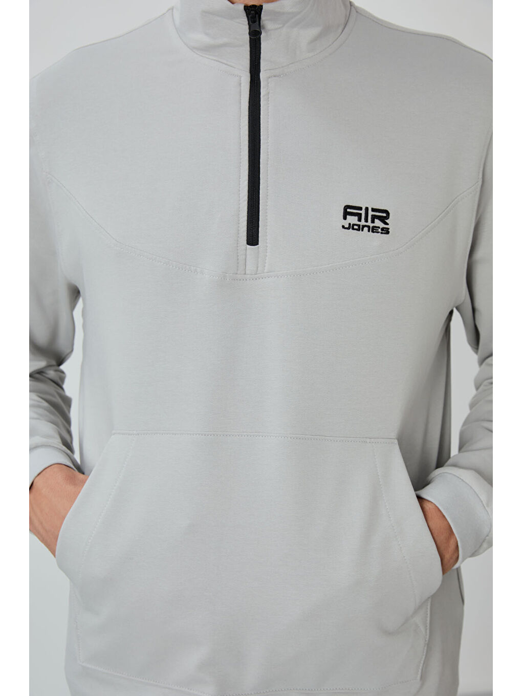 Bej Herbert Taş - Siyah  Dik Yaka Eşofman Takım - 85233-2