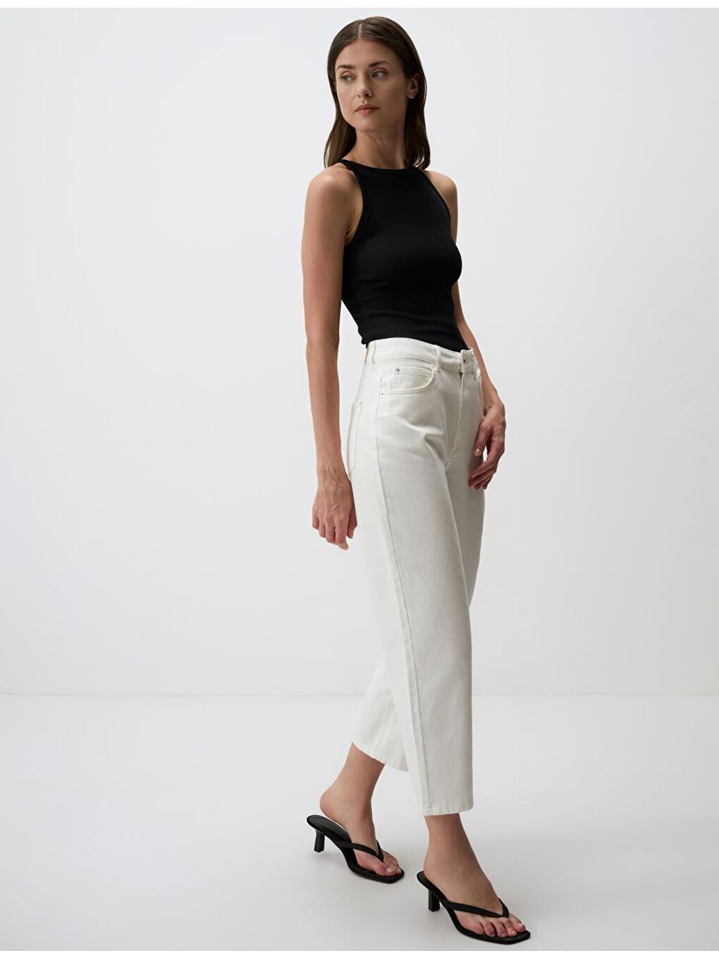 Beyaz Yüksek Bel Bol Kesim Jean Pantolon-1