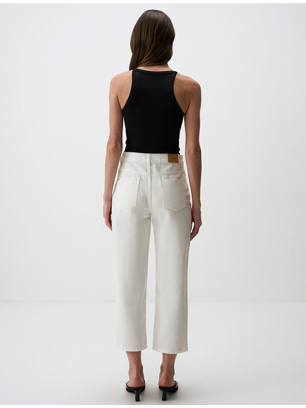 Beyaz Yüksek Bel Bol Kesim Jean Pantolon-5