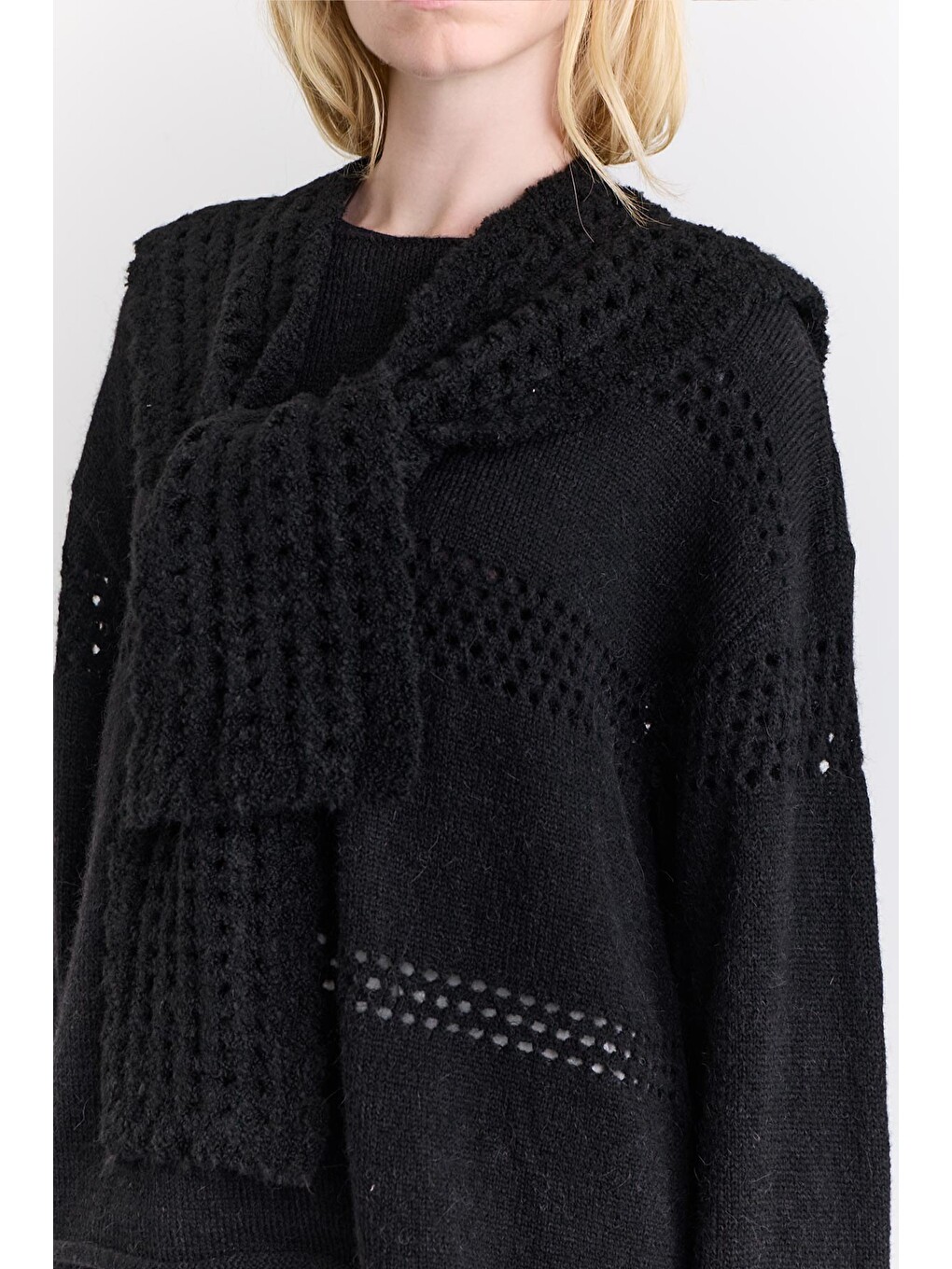 Soft Dokulu Yakalı Şal Siyah-2